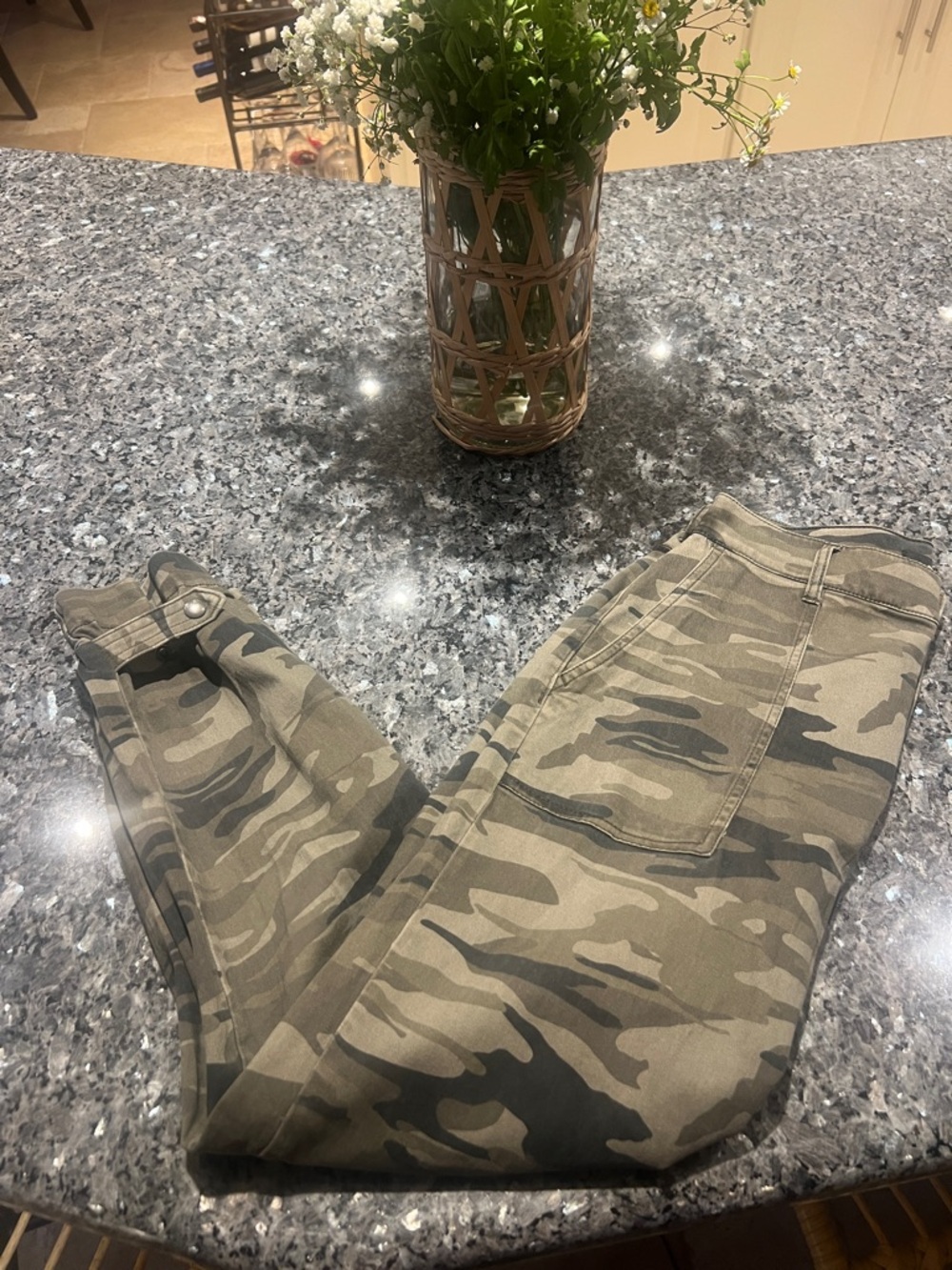 Express Women's Camo Ankle Crop Jeans - Olive & Black